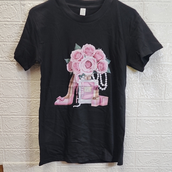 Tops - Elegant Black Tee with Pink Floral Perfume Design